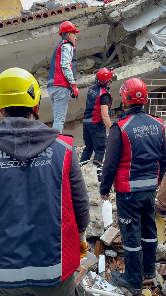 Enkaz Operasyonu · Ekip